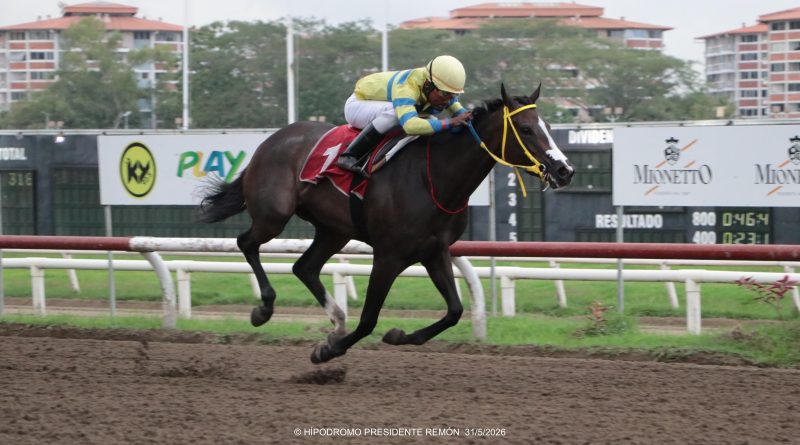 DOÑA PERFECTA mantiene su invicto y conquista el Clásico Rafael, Claudio, Jorge y Ricardo Endara