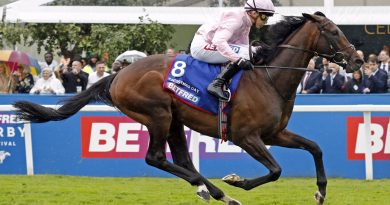 Navidad en junio: CHRISTMAS DAY galopa el Epsom Derby