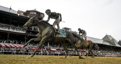 GOLDEN TEMPO a lo SOVEREIGNTY en Saratoga