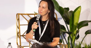 Una voz que abre puertas: respuesta de la HRWA a la columna de Chelsea Hackbarth en Paulick Report, «¿Qué ve la próxima Jessica Paquette?» Una voz que abre puertas: respuesta de la HRWA a la columna de Chelsea Hackbarth en Paulick Report, «¿Qué ve la próxima Jessica Paquette?»