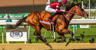 FOREVER YOUNG se pasea en el regreso de Belmont Park