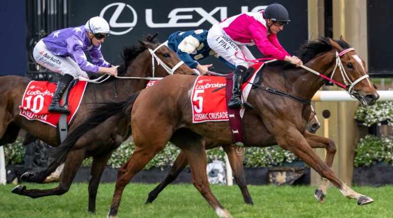 COSMIC CRUSADER gana el Cox Plate en Flemington