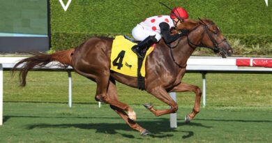 SOUPER ZONDA se impone en el Daring Kathy Handicap