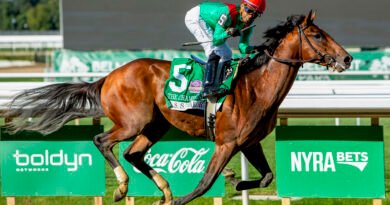 U.S.S. VALOR se consagra en el Champagne Stakes
