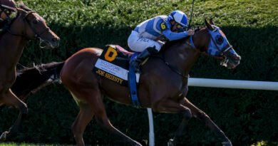 JOE SHIESTY se luce en el Woodford Stakes
