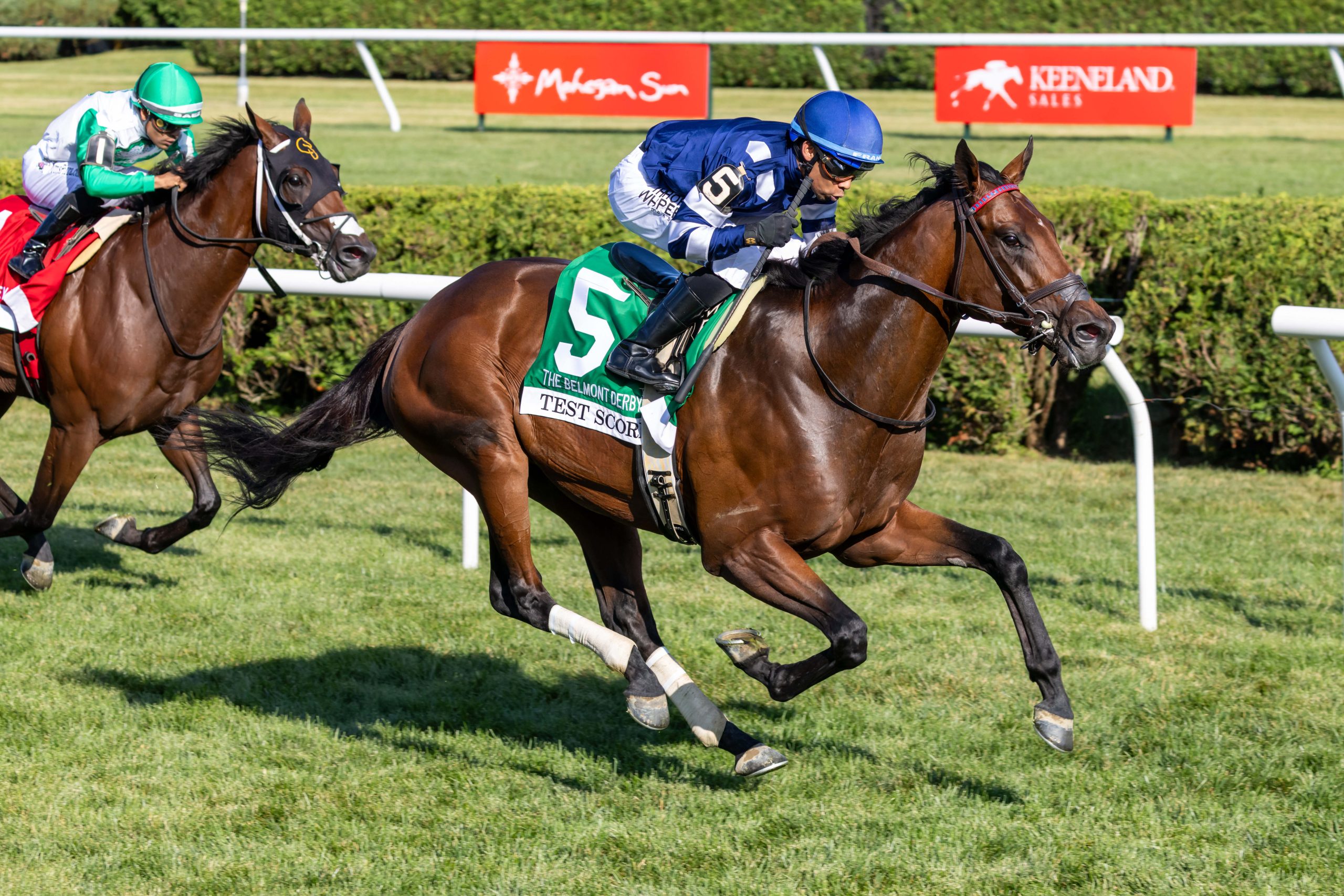 TEST SCORE brilla en el Belmont Derby Invitational Stakes