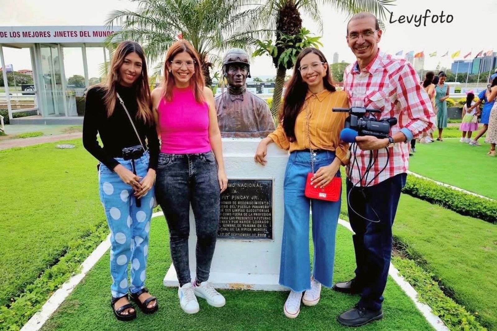 “Hípica al Instante” celebra 17 años de historia y evolución en la hípica panameña