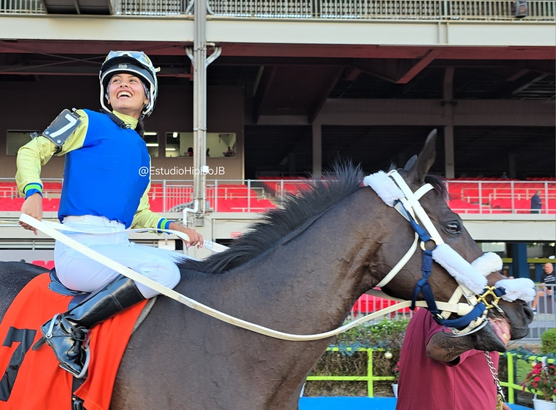 La aprendiz María Fernández gana su primera carrera en Camarero