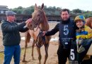 Triplete vencedor de Denisa Sikorova en el Gran Hipódromo de Dos Hermanas Triplete vencedor de Denisa Sikorova en el Gran Hipódromo de Dos Hermanas