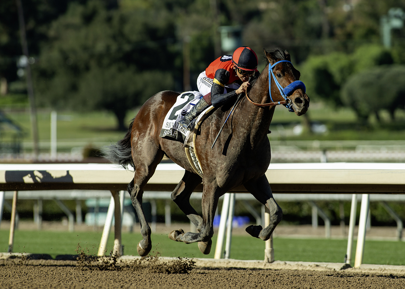 SO HAPPY mantiene su invicto en el San Vicente Stakes