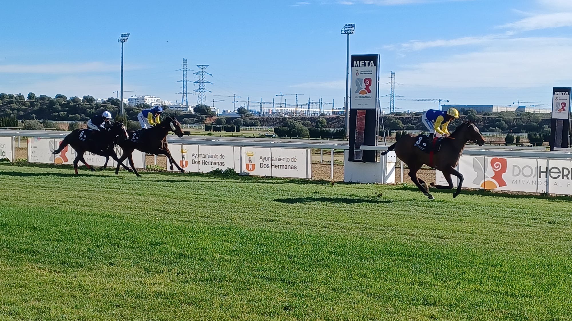 Janacek no pudo conseguir su victoria mil en la dominical del Gran Hipódromo de Andalucía