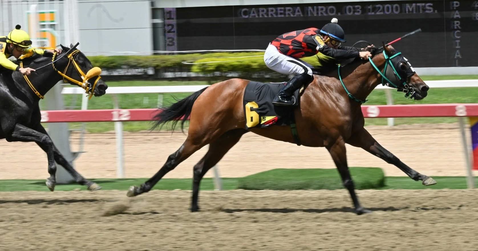 MOTHER CARMEN sorprende en el Clásico Eduardo Larrazábal Eduardo