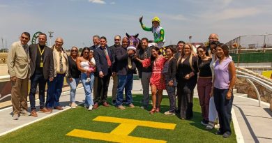 LADY ROSSY derrota a PAPRIKA en el Clásico Alcaldía Bolivariana