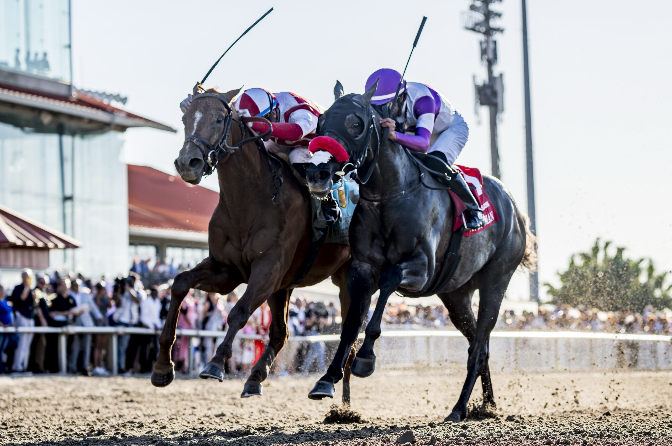 EMERGING MAKER se luce en el Louisiana Derby