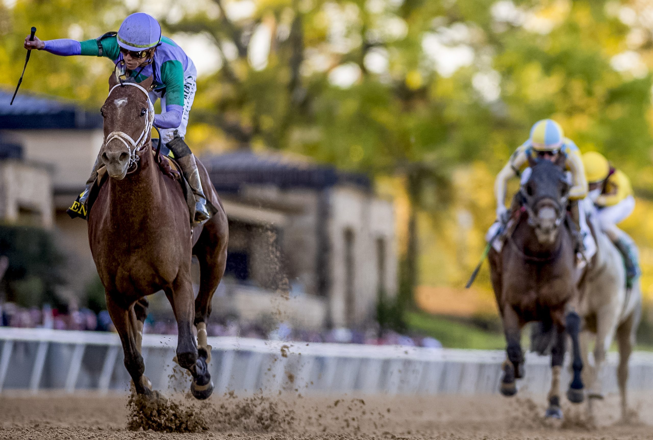 RENEGADE luce intratable en el Arkansas Derby