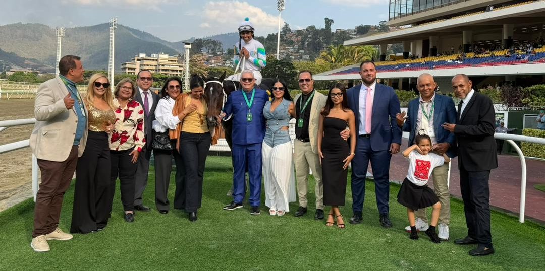 KLEOBULE se luce en el Clásico Peggy Azqueta