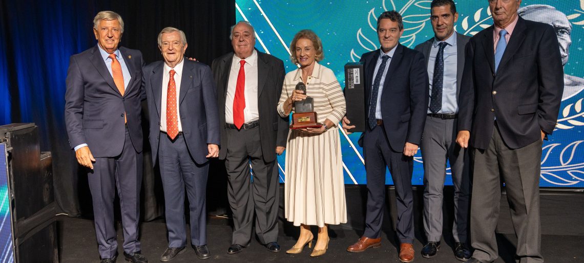 El Dr. Juan Carlos Bagó recibió el Pellegrini del Año
